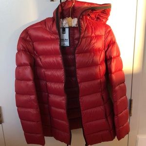 Soia & Kyo packable down jacket. Red. Small